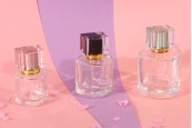 Луксозна стъклена бутилка за парфюм 50 ml   с гърловина 15/400 (PP 15)