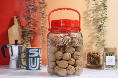 Дамаджани и големи буркани 