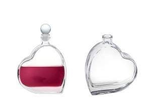 Стъклена бутилка във формата на сърце 100 ml-изображение_размери
