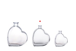 Стъклена бутилка във формата на сърце 100 ml-изображение_група