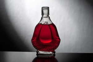 Стъклена бутилка с размери 90x38x145 - 130 ml-изображение_група