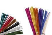 Çeşitli renklerde çubuklar için aromatik dekorasyon topları (çap 3 cm)