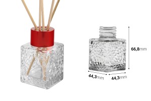 Квадратна стъклена бутилка 50 ml (PP 28) с релефен дизайн-изображение_размери