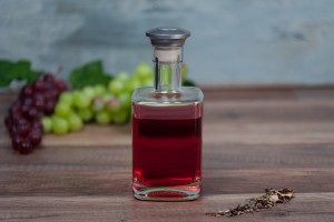 Стъклена квадратна бутилка за ликьор или коняк 500 ml-изображение_група