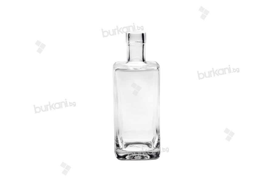 Квадратна стъклена бутилка  700 ml