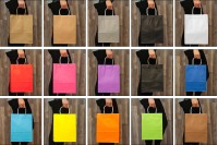 Хартиена подаръчна чанта 260x120x330 mm с дръжки в различни цветове