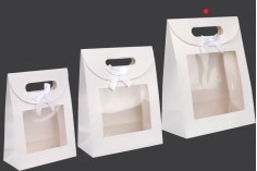 Подаръчна хартиена торбичка 220х120х290 мм в бял цвят със самозалепващо се затваряне, прозорец и панделка - 12 бр.