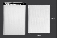 Mat beyaz renkte 18x26 cm airplastlı zarflar