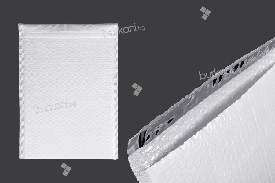 Mat beyaz renkte 22x32 cm airplastlı zarflar