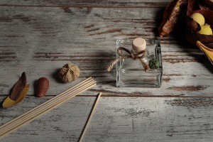 Стъклена квадратна бутилка 70 ml-изображение_група