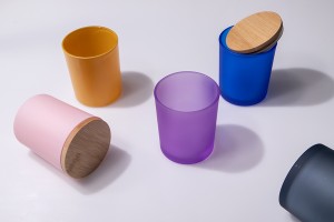 Стъклен буркан 200 мл с дървена бамбукова капачка-изображение_група