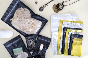 Алуминиева торбичка с цип с размери 85х140 мм, прозрачна лицева страна и възможност за термозапечтване  - 100 бр-изображение_група