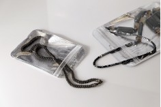 Пликчета с цип  160x220 mm, сребърна нетъкана в гръб и прозранча в предната част с дупка Eurohole - 100 бр.