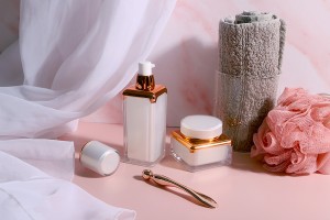 Лукзосна Airless бутилка за крем 30 мл-изображение_група