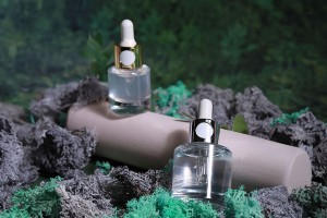 Стъклена бутилка 15 мл с капкомер и цедка-изображение_група