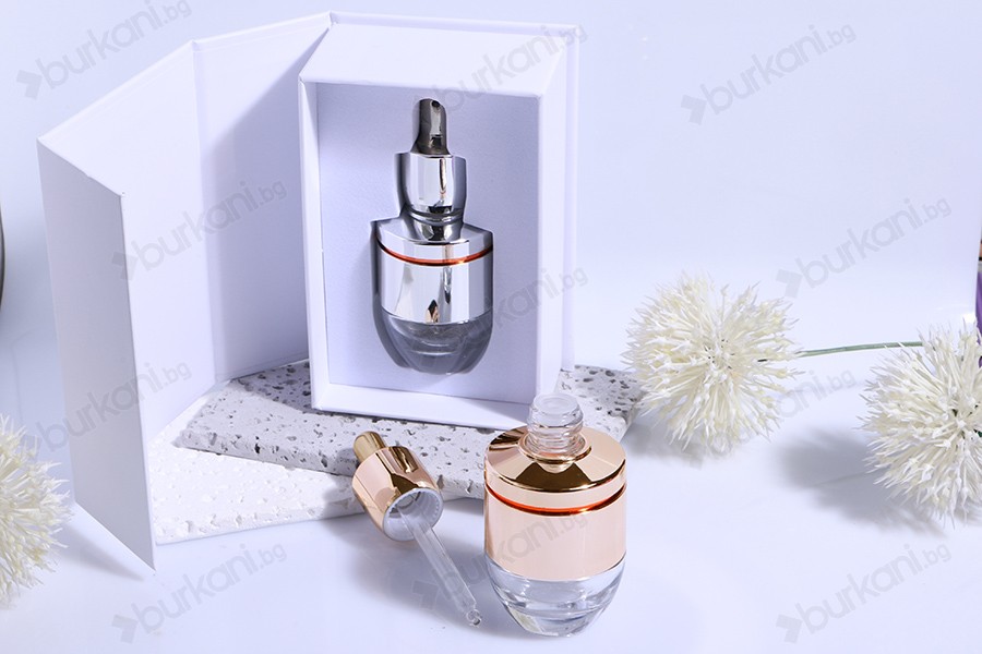 Бяла хартиена кутия с магнитно затваряне 90x140x55 mm (за бутилки от 30 ml код: 1020-70-0)-изображение_група