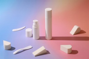 Пластмасова опаковка Airless  5 ml в бял цвят-изображение_група