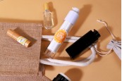 Пластмасова бутилка тип airless 50 ml за серуми, крем или лосион Пластмасова бутилка тип airless 50 ml за серуми, крем или лосион