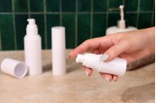 50 ml пластмасова бутилка с лосион помпа (PP20) и капачка 50 ml пластмасова бутилка с лосион помпа (PP20) и капачка