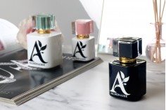 Луксозен стъклен флакон за парфюм 50 ml  с гърловина 15/400  (PP 15) в черен или бял цвят