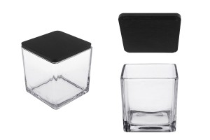 Стъклен декоративен квадратен съд 650 ml с размери 100x100x100 mm с дървена капачка за свещи-изображение_продукт