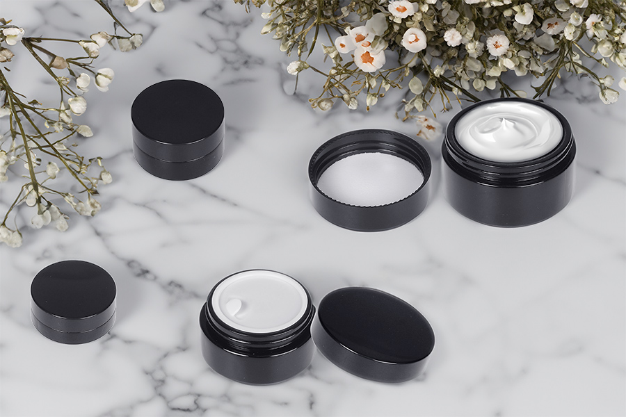 Стъклен буркан 100 мл в черно с капачка и пластмасов уплътнител-изображение_група