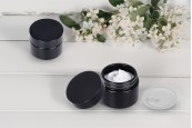 Стъклен черен буркан 30 мл с капачка и пластмасов уплътнител-изображение_група
