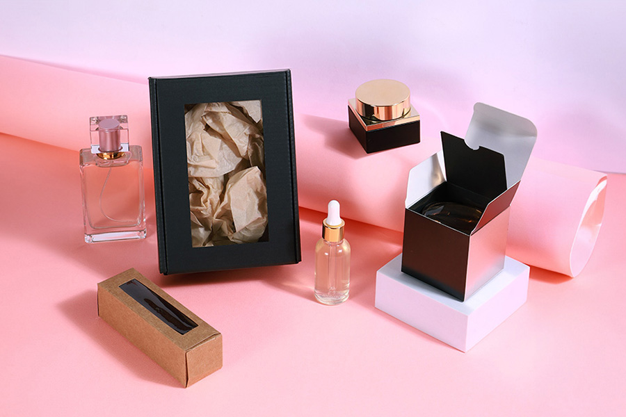 Опаковъчна кутия от черна крафт хартия с прозорец 130x180x70 мм - 20 бр.-изображение_група