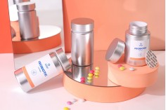 Haplar ve kapsüller için 100 ml'lik kapaklı beyaz plastik kavanoz