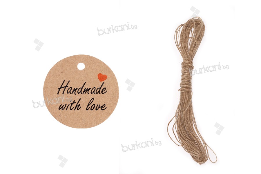 Хартиени етикети с надпис "Hand made with love" и връвчица - пакет 100 бр. Хартиени етикети с надпис "Hand made with love" и връвчица - пакет 100 бр.