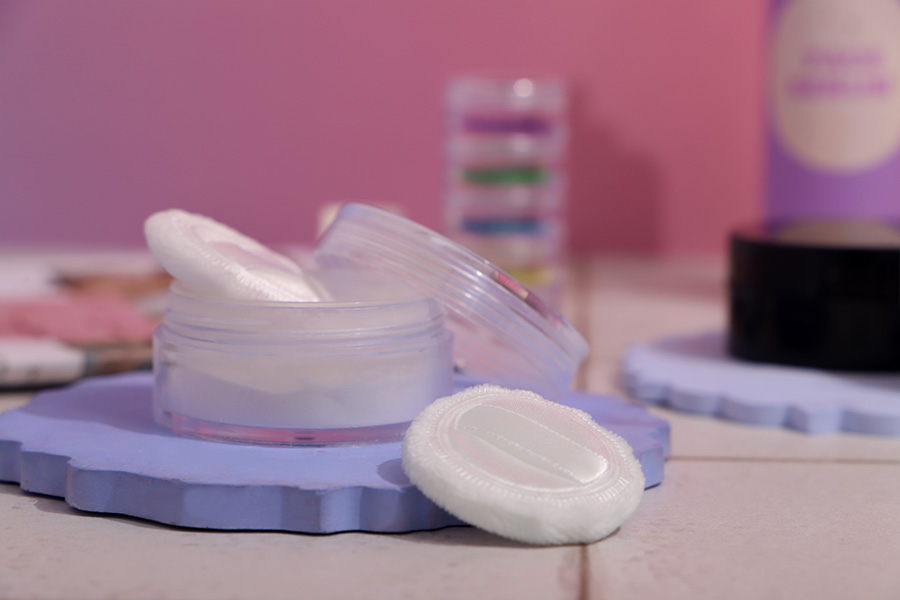 Пластмасово (черно или прозрачно) бурканче 30 мл за пудра-изображение_група