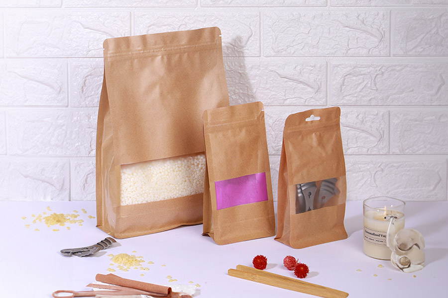Торбички тип Doy Pack от крафт хартия, с "цип" затваряне, прозорец, вътрешна и външна прозрачна облицовка 140x60x240 mm - 50 бр