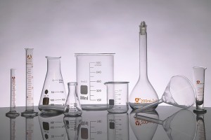 Стъклена цилиндрична измервателна тръба 50 ml-изображение_група