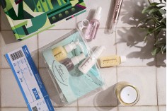 fermuarlı plastik torba içinde plastik şişeler  - 5 adet