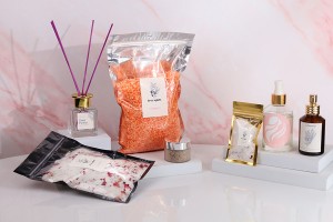 Алуминиева торбичка с цип с размери 85х140 мм, прозрачна лицева страна и възможност за термозапечтване  - 100 бр-изображение_група