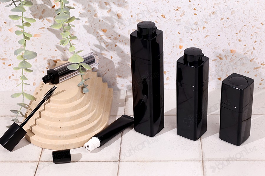 Пластмасова акрилна черна опаковка тип Airless 15 мл-изображение_група