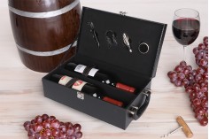 Луксозна кутия за 2 бутилки вино с кожено покритие и аксесоари 