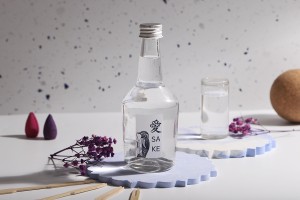 Стъклена бутилка 103 ml прозрачна-изображение_група
