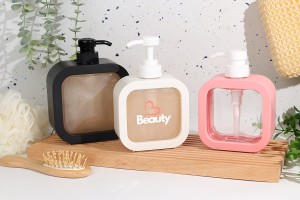 Пластмасова бутилка 500 мл (в различни цветове) с помпа за продукти за грижа за кожата-изображение_група