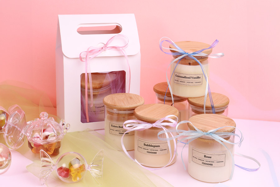 Ароматна ръчно изработена свещ " Vanilla Caramel " - 110 гр. с дървен фитил Ароматна ръчно изработена свещ " Vanilla Caramel " - 110 гр. с дървен фитил