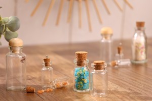 Малко стъклено шише с дървена тапа, с размери  27x58 , в опаковка от 12 броя-изображение_група