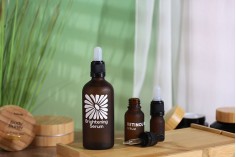 Стъклена пипета за бутилка 50 ml с черна тясна капачка с прозрачен или черен биберон
