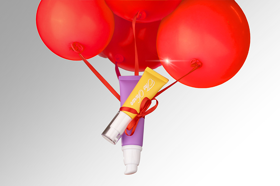 Пластмасова тубичка от 20 мл в различни цветове с бяла помпа и прозрачна капачка-изображение_група