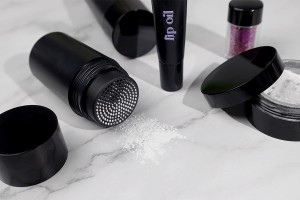 Черна пластмасова бутилка 15 мл (44x85 мм) с капачка с дупки за прахообразни продукти-изображение_група