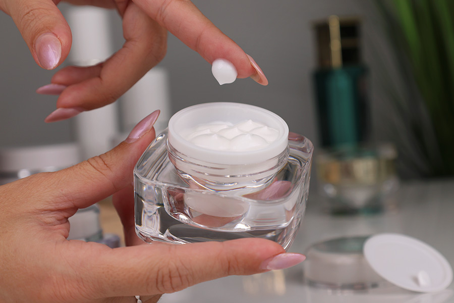 Луксозен акрилен пластмасов буркан 30 мл с капачка и пластмасово уплътнение-изображение_група