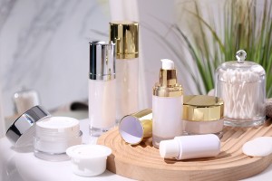 Акрилен буркан за многократна употреба 30 мл за крем с капачка с уплътнител и вътрешна пластмасова вложка-изображение_група