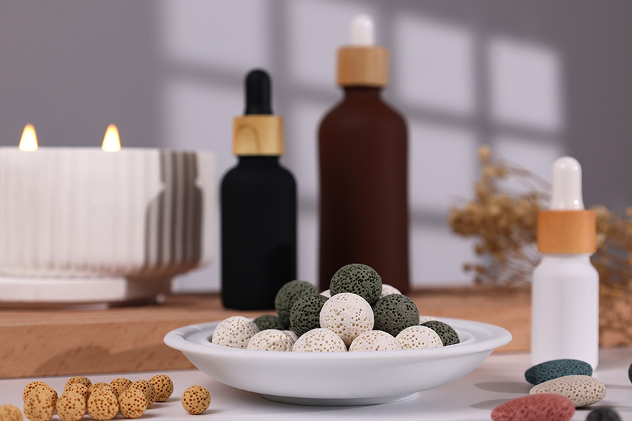 Дифузер от лава (вулканичен)  камък във формата на сърце в различни цветове - 10 бр.-изображение_група