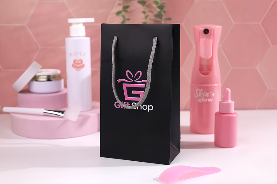 Подаръчна торбичка 110x60x200 мм в черен MAT със сив памучен шнур - 20 бр.-изображение_група