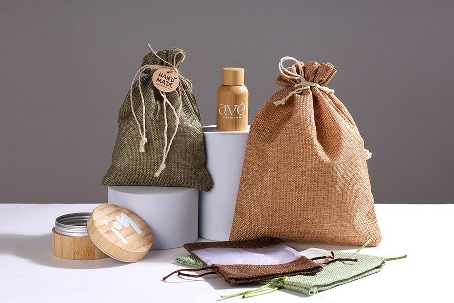 Торбички бонбобиери с размери,  130x180 mm в различни цветове-изображение_група