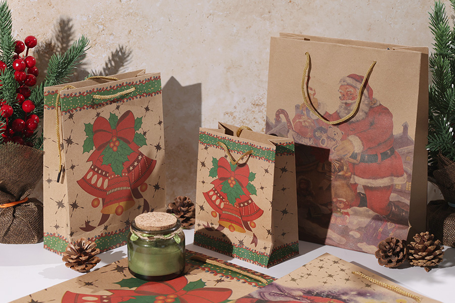 Коледна подаръчна торбичка с размери  115x60x145-изображение_група